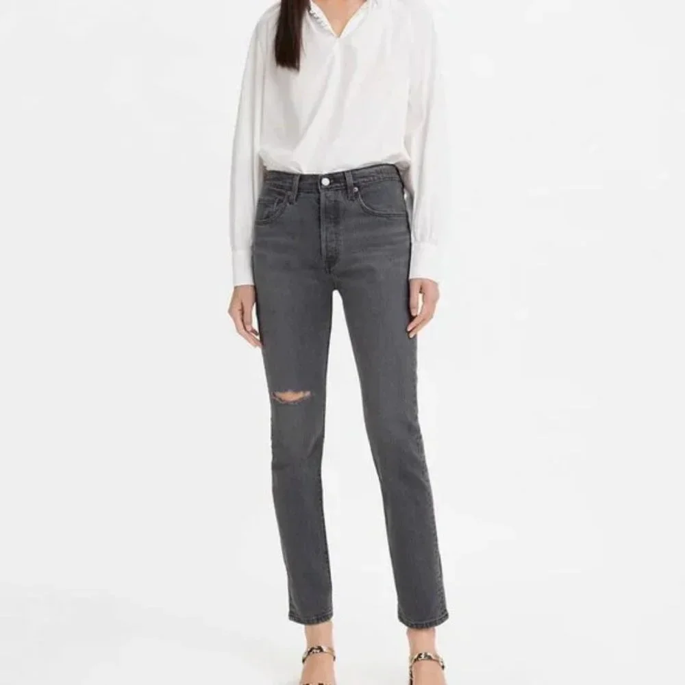 Levis 501 Skinny Jeans Size 29x28 Distressed Signature Button Fly Grey NWT